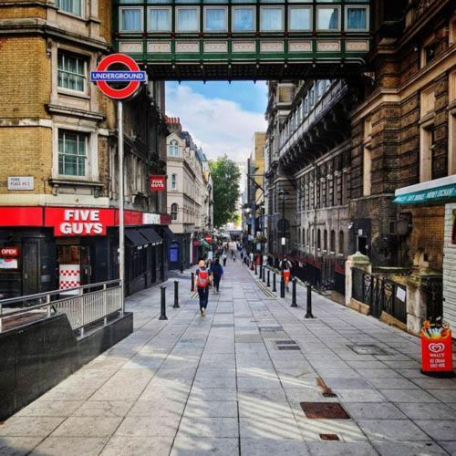 Feel Like In London, Bank Payment Within 24h From The Reservation Appartamento *